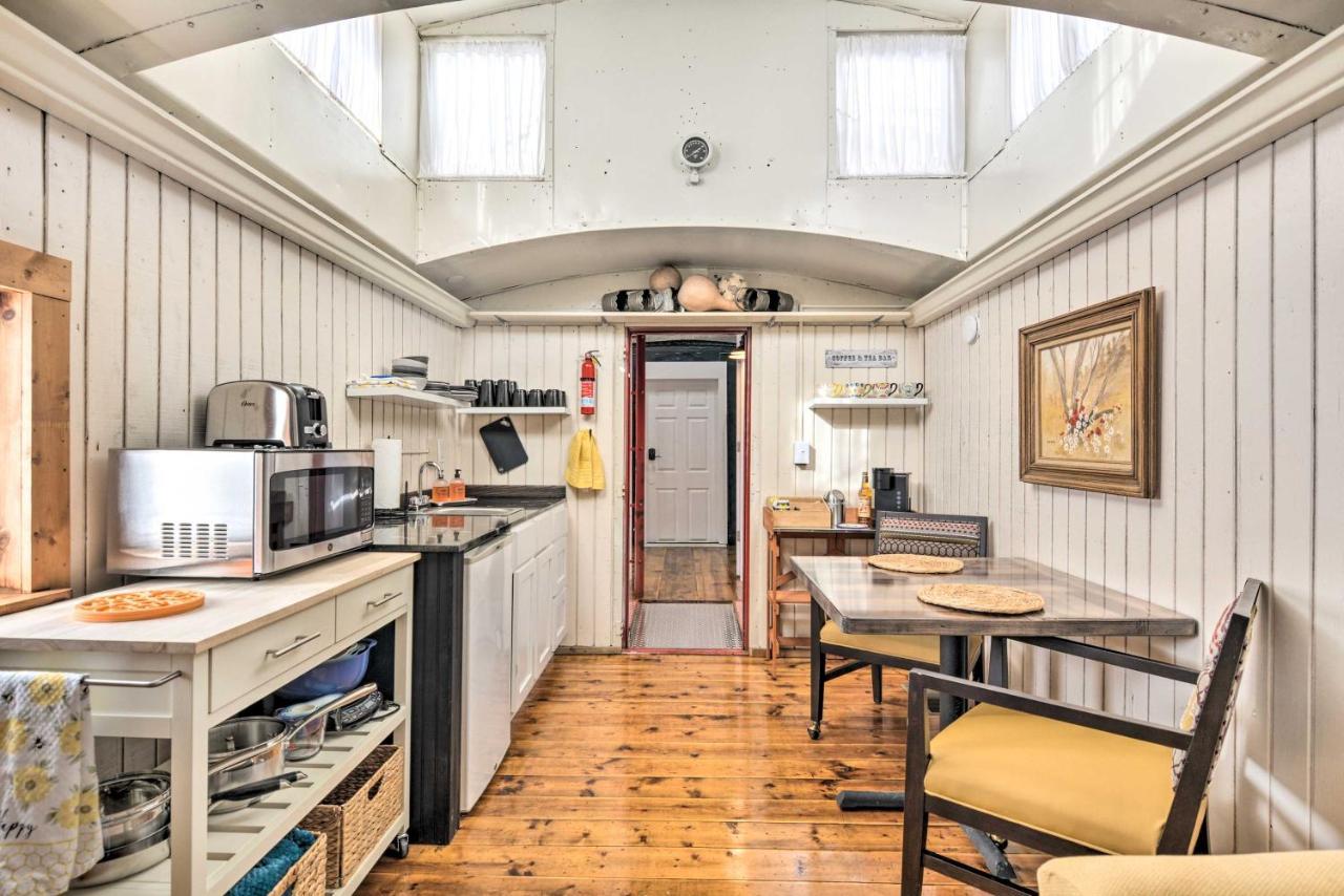 Unique Joplin Gem Converted Train Car Studio 외부 사진