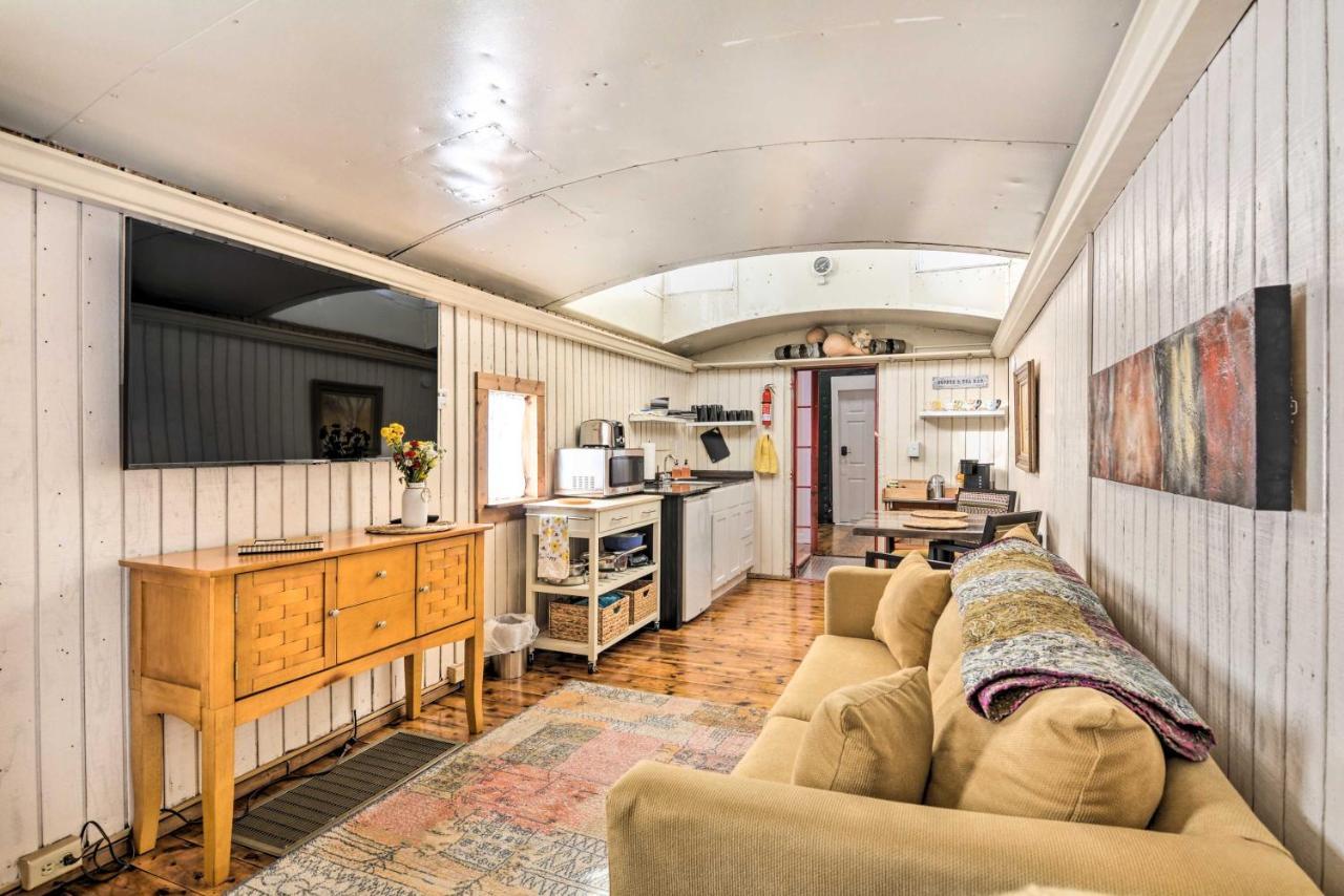 Unique Joplin Gem Converted Train Car Studio 외부 사진